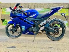 YAMAHA R15 V2